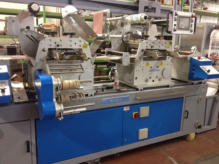 Запущена новая машина для горячего тиснения и шелкотрафаретной печати HS352HF